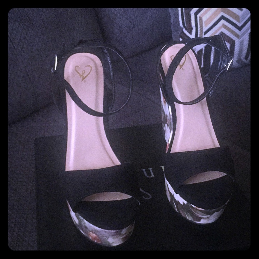Windsor heels